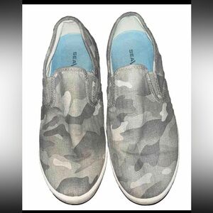 SeeVee 8.5 Baja Salt Wash Herringbone sage Camouflage Slip-On Sneakers